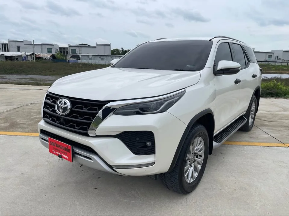 2022 Toyota Fortuner II 3