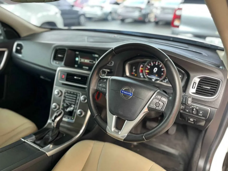 2015 Volvo V60 I 2