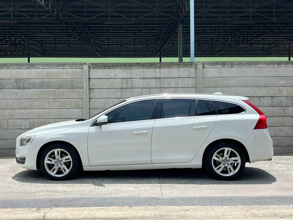 2015 Volvo V60 I 3