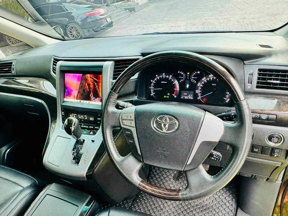 2012 Toyota Alphard, Vellfire II (AH20) 2