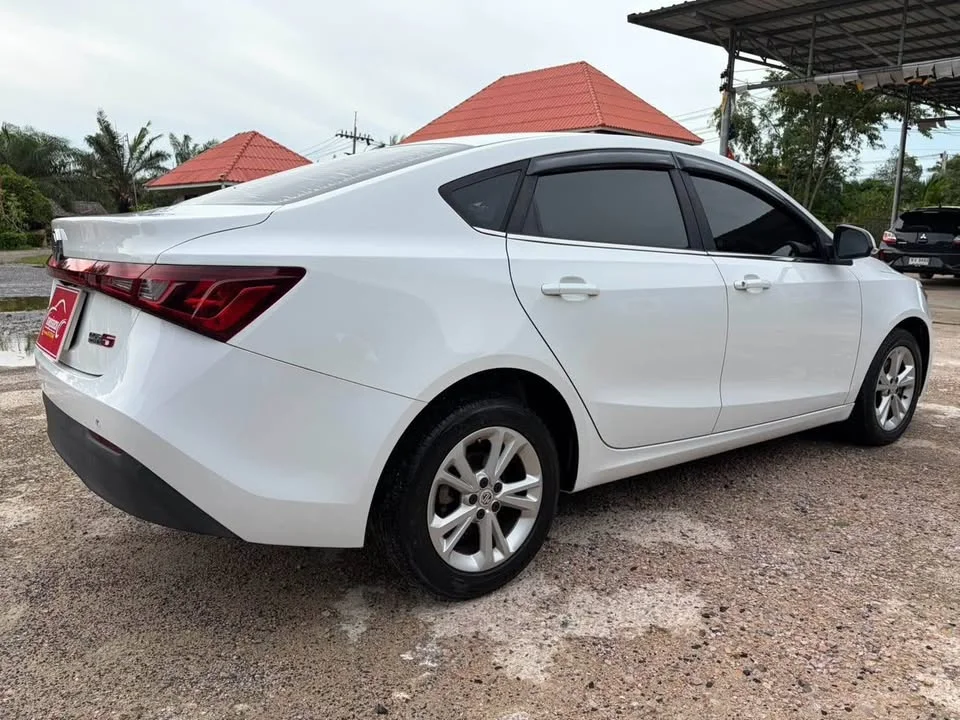 2018 MG 5 I  3
