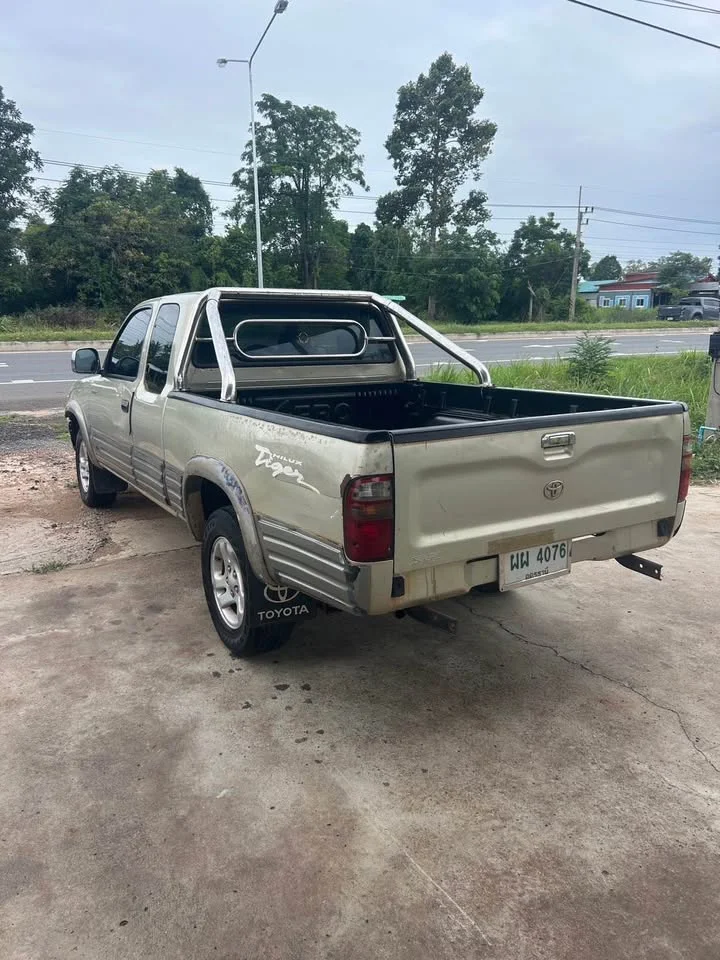 2000 Toyota Hilux Tiger VI 3