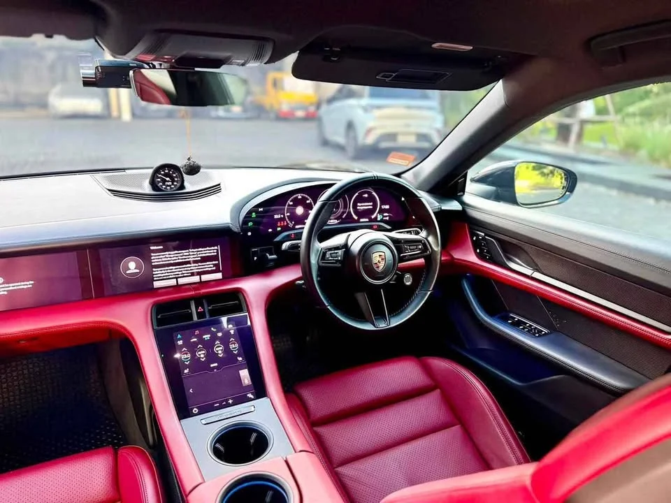 2021 Porsche Taycan 9J1 2