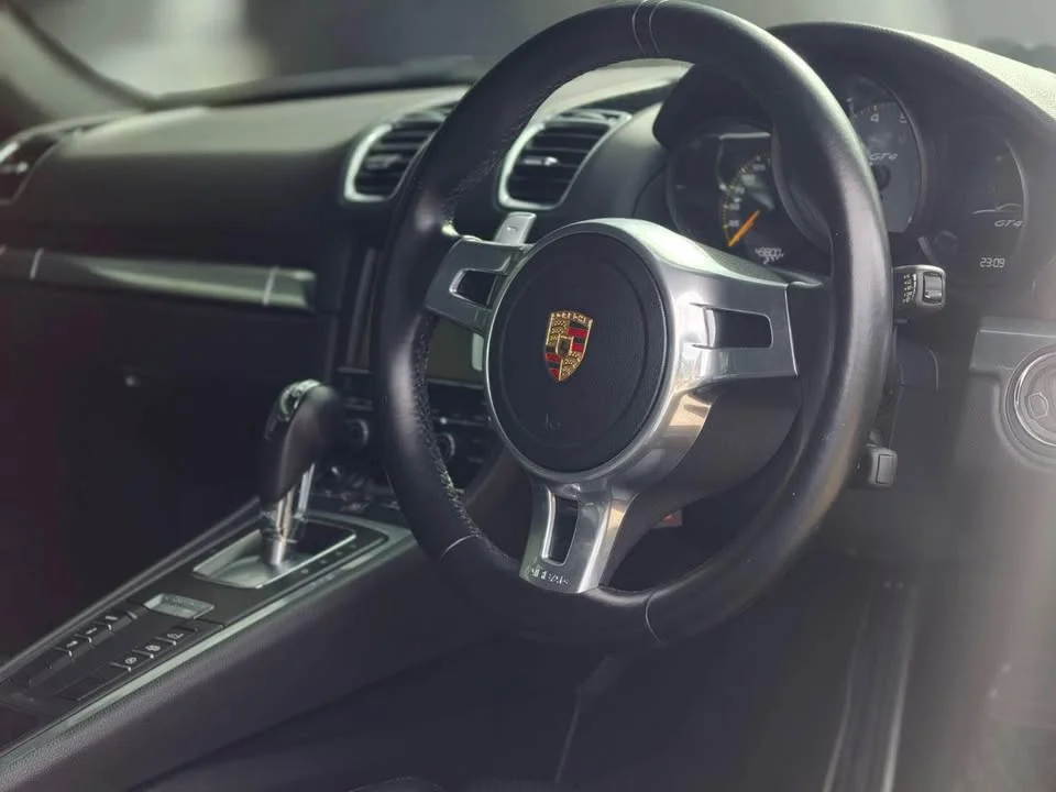 2015 Porsche Boxster and Cayman III 2