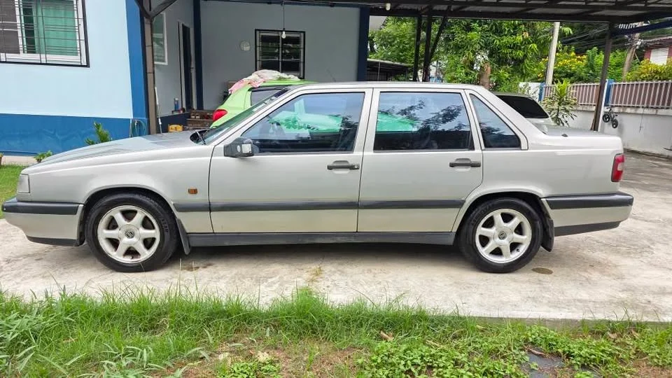 1997 Volvo 850 2