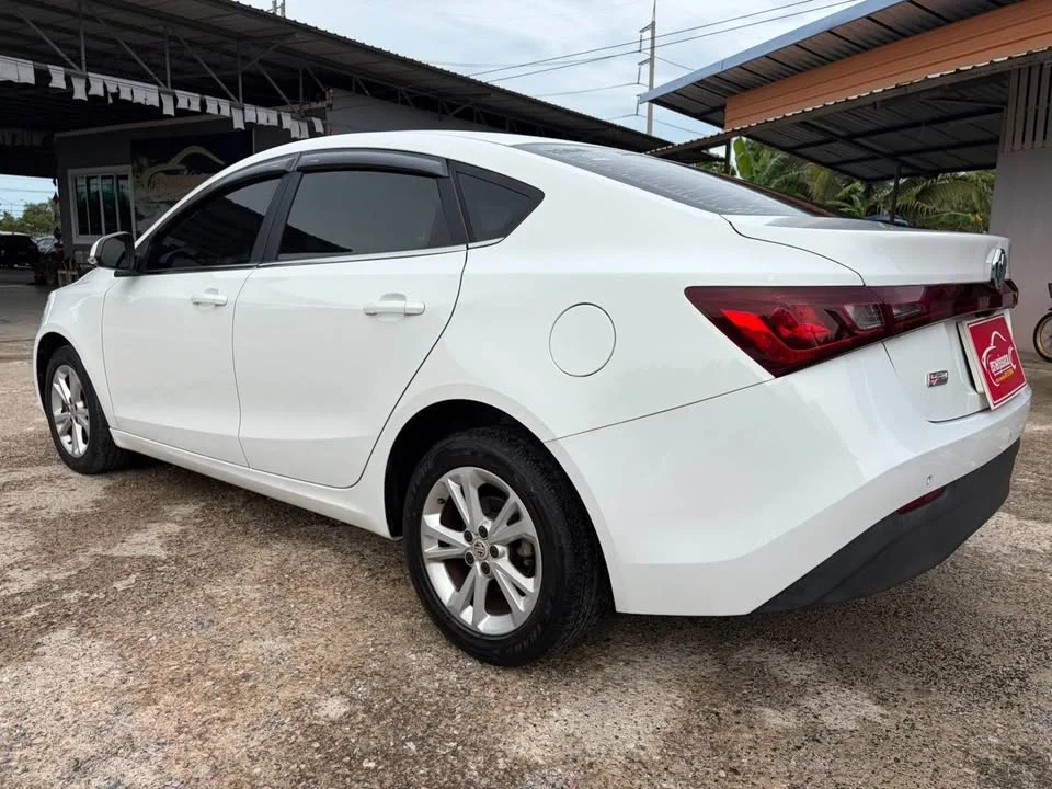 2018 MG 5 I  3