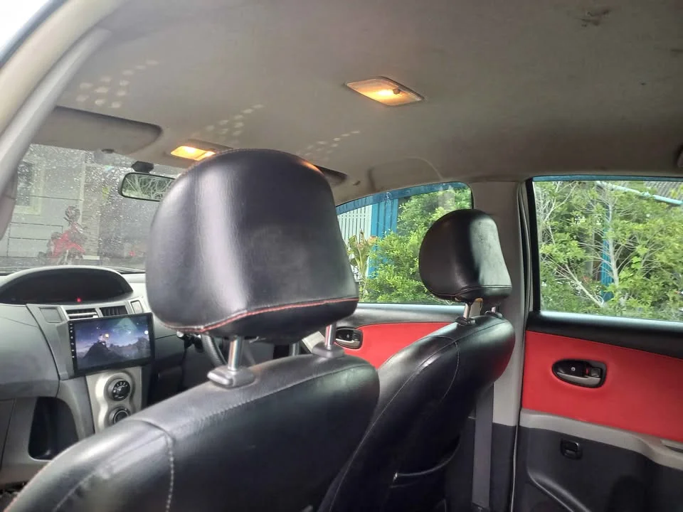 2012 Toyota Yaris II 2