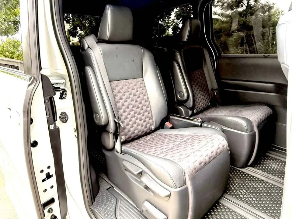 2024 Toyota Voxy IV 3