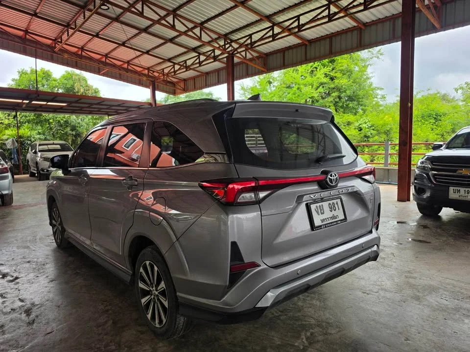 2023 Toyota Veloz III 3