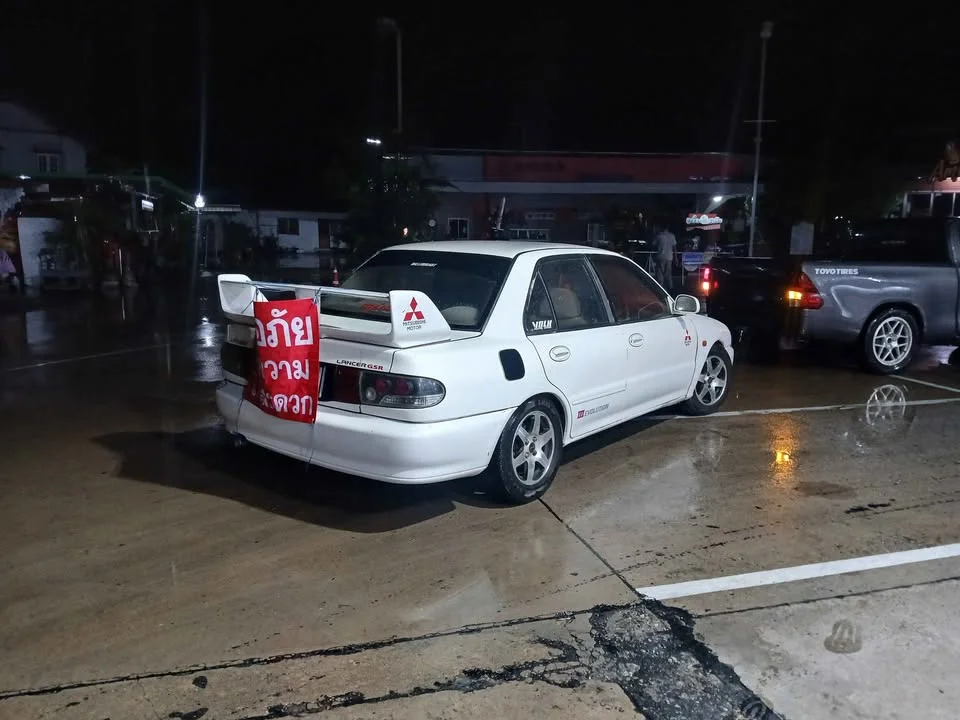 2002 Mitsubishi Lancer VI 3