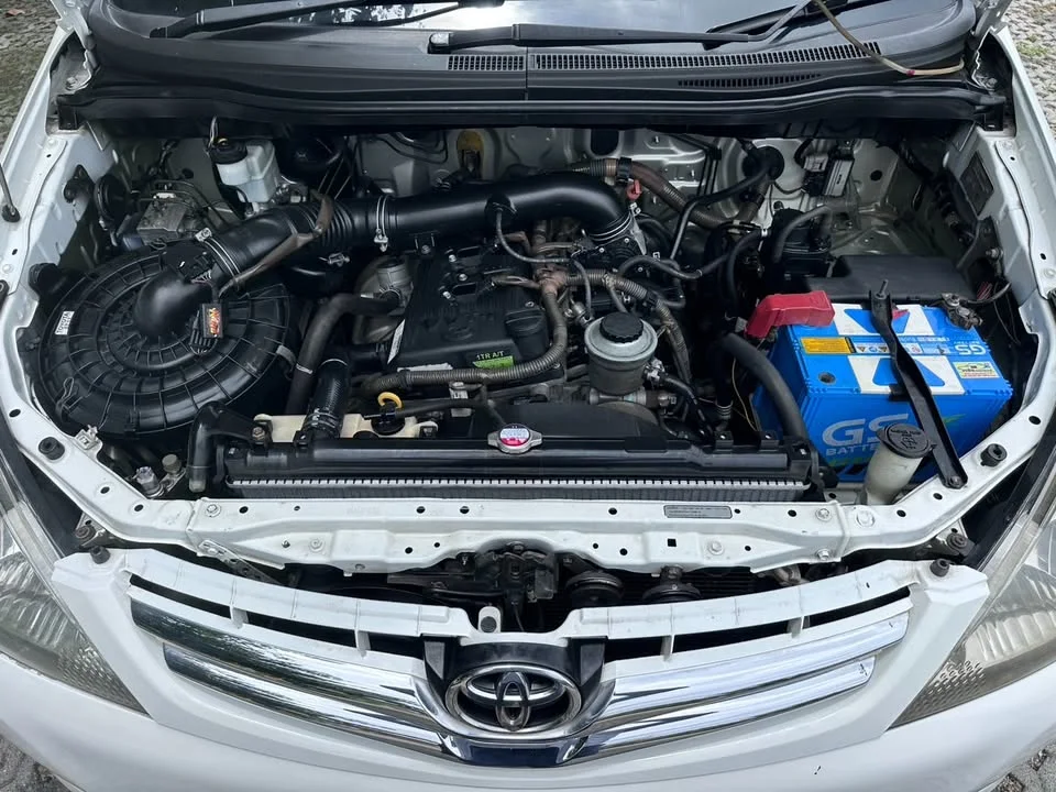 2009 Toyota Innova I 2