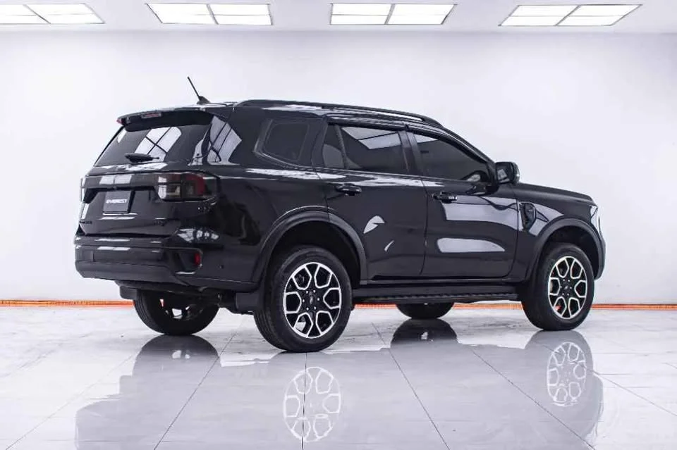 2023 Ford Everest III 3