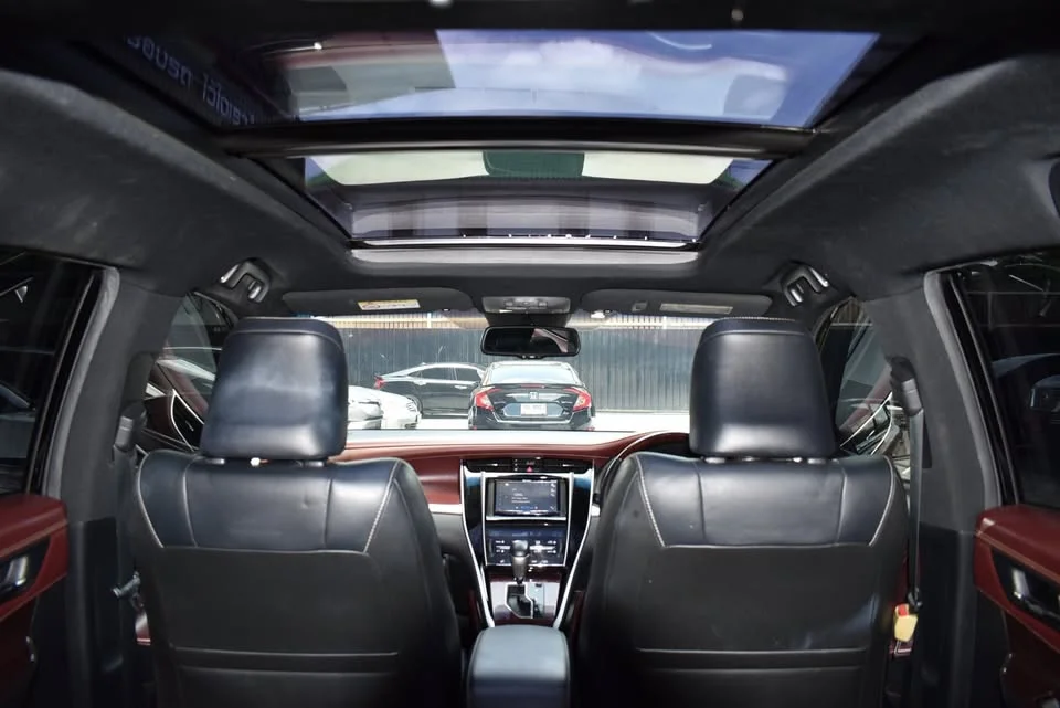 2015 Toyota Harrier III 2