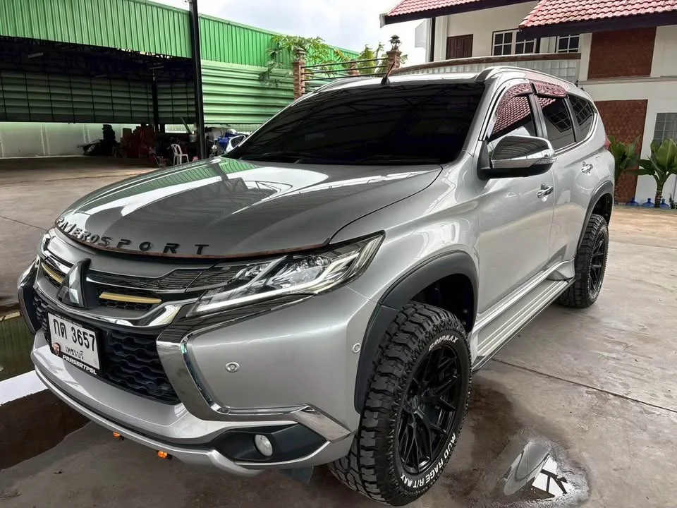 2015 Mitsubishi Pajero Sport III 3
