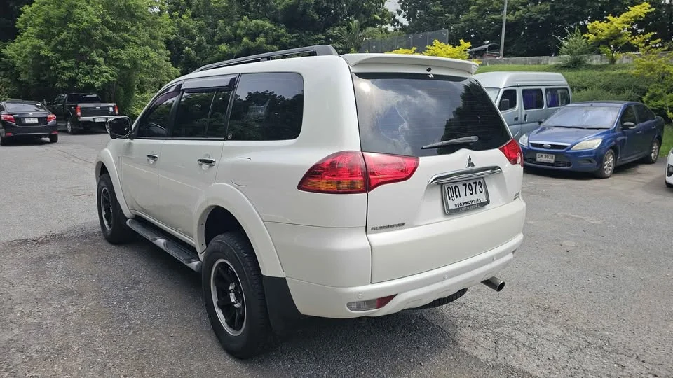 2010 Mitsubishi Pajero Sport II 3