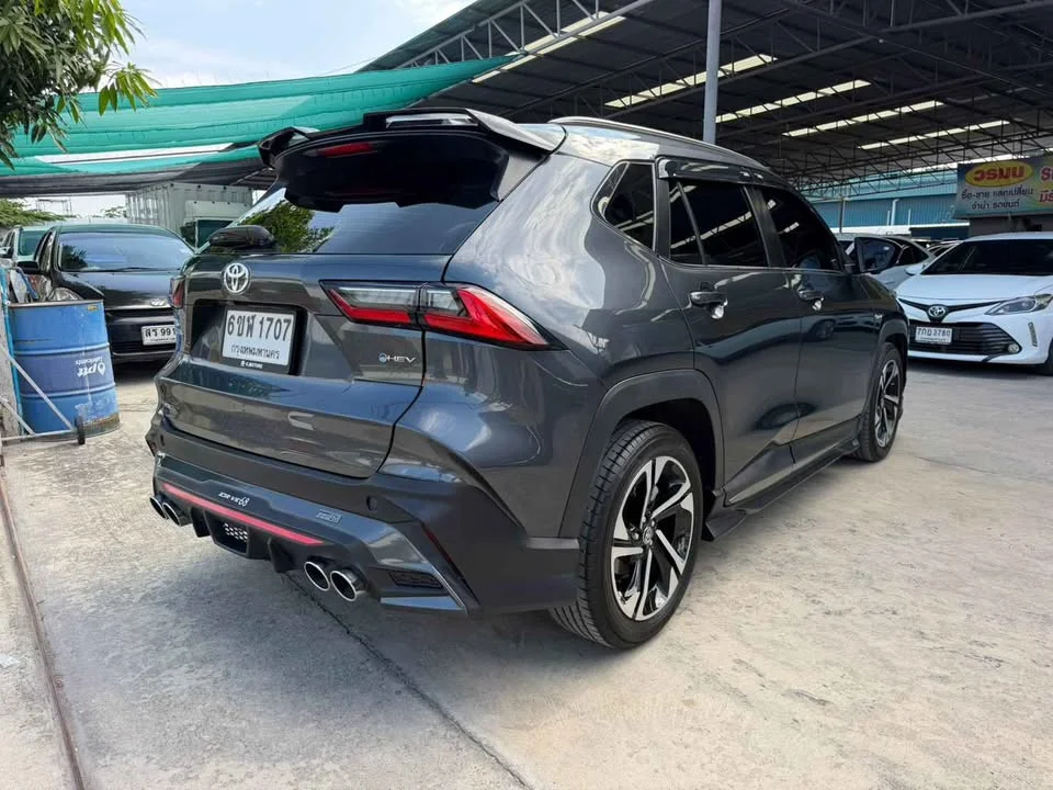 2025 Toyota Yaris Cross AC200 2