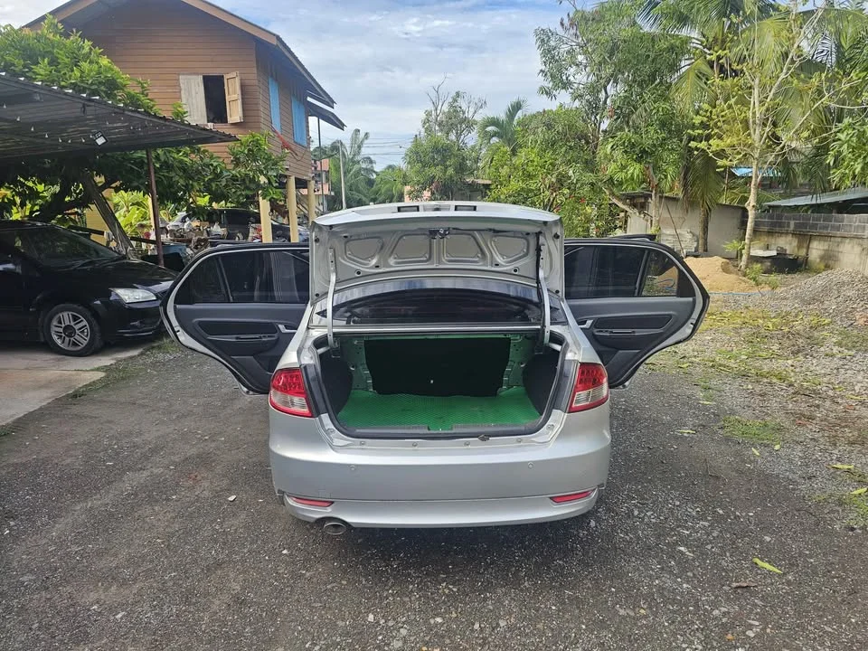 2010 Proton Saga II 3
