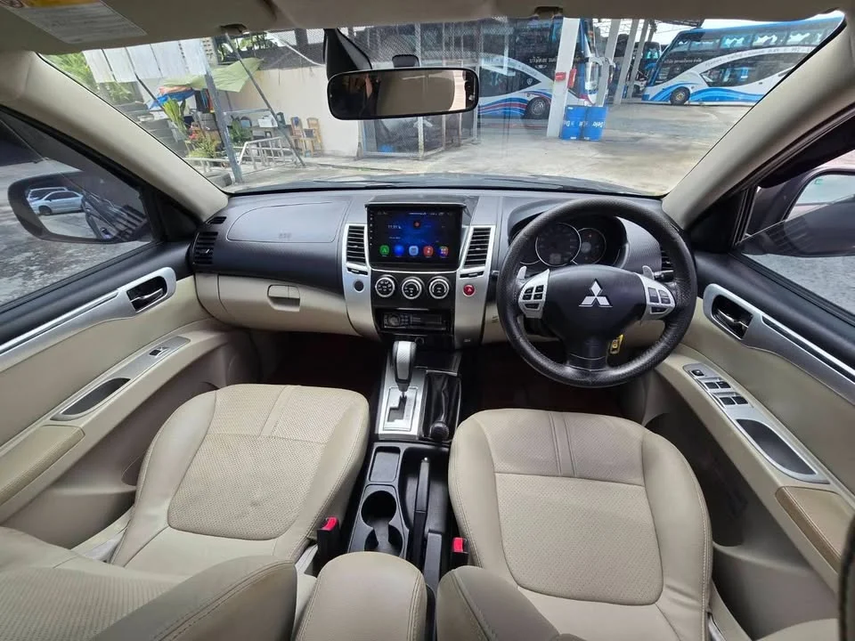 2012 Mitsubishi Pajero Sport II 2