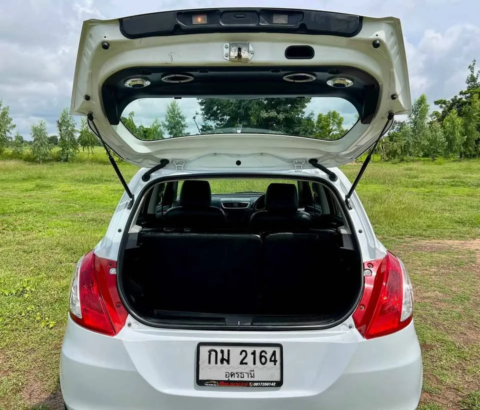 2013 Suzuki Swift II 3