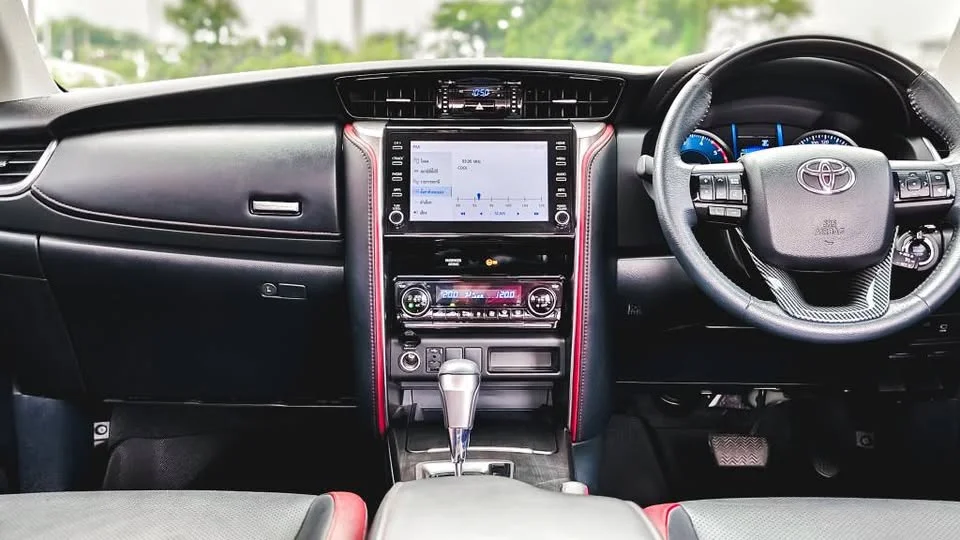 2022 Toyota Fortuner II 3