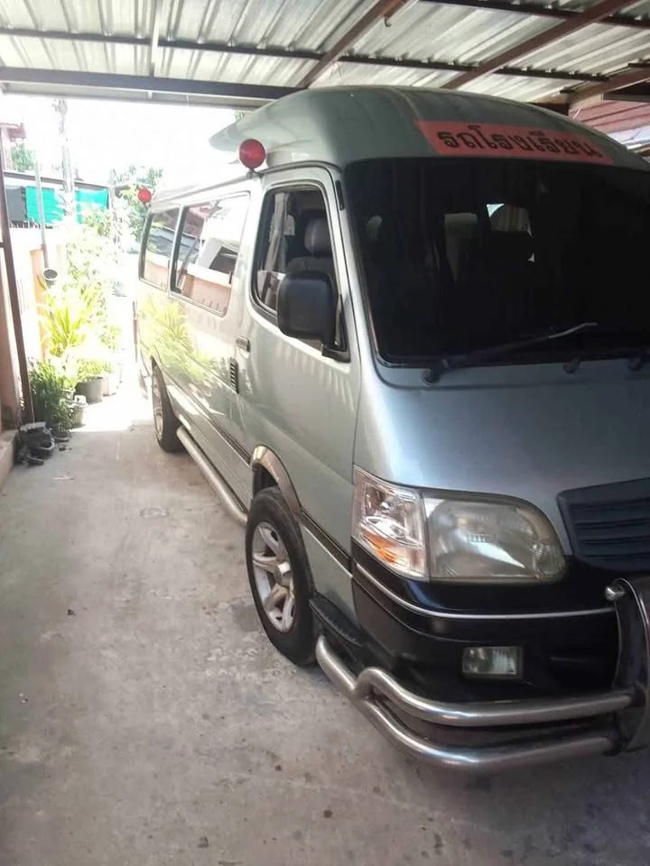 2004 Toyota Commuter IV (H100) 3