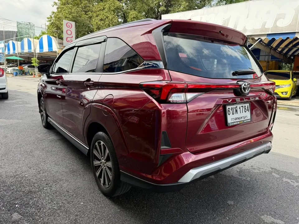 2022 Toyota Veloz III 2