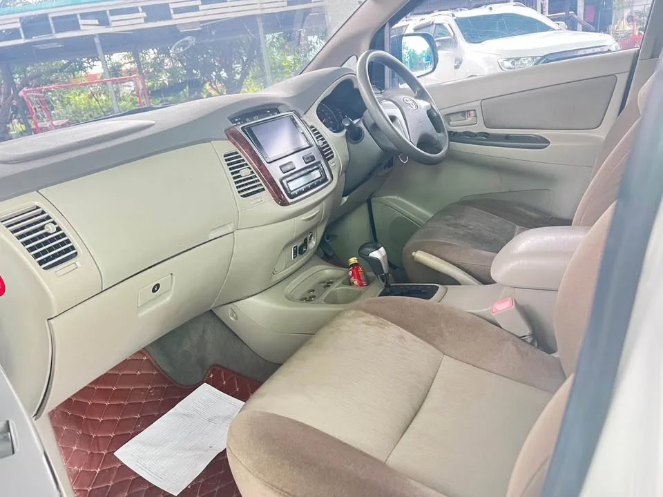2014 Toyota Innova I 3