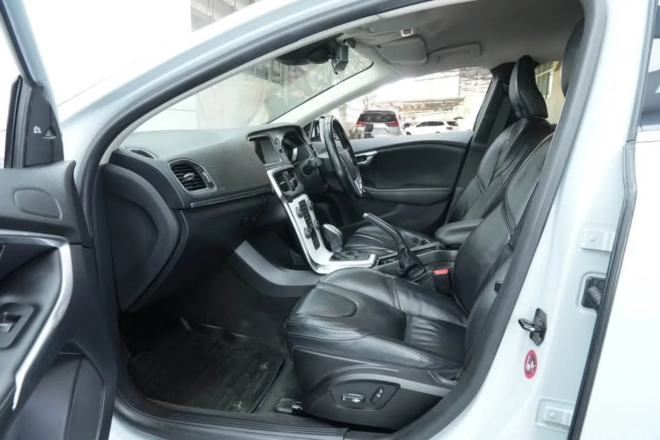 2013 Volvo V40 II 3