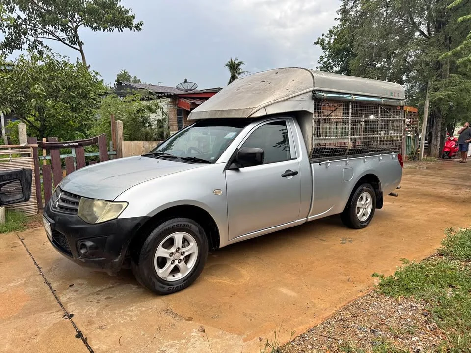 2011 Mitsubishi Triton IV 3