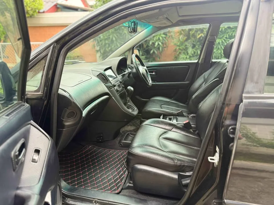 2001 Toyota Harrier I 3