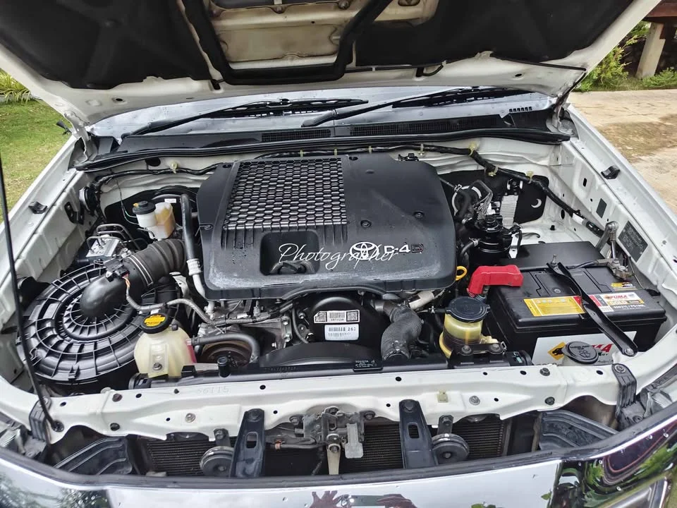 2012 Toyota Hilux VII 2