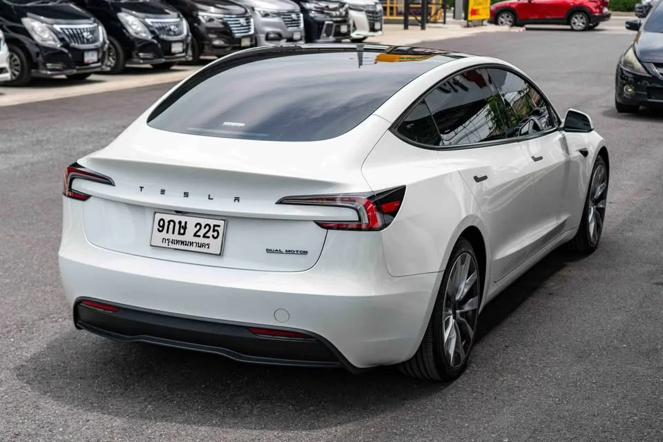 2024 Tesla Model 3 3