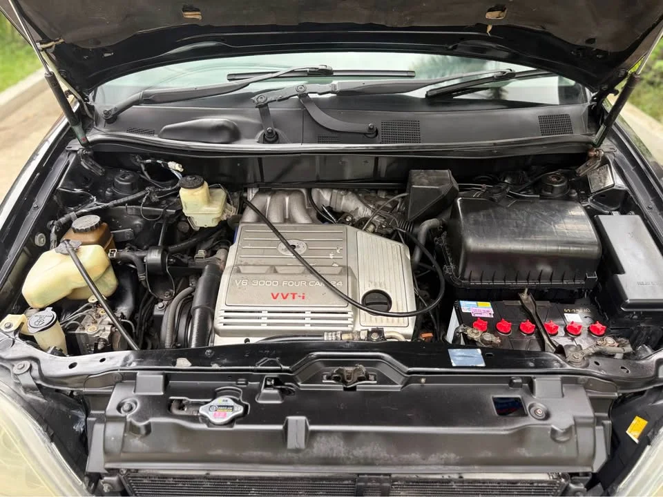 2001 Toyota Harrier I 2