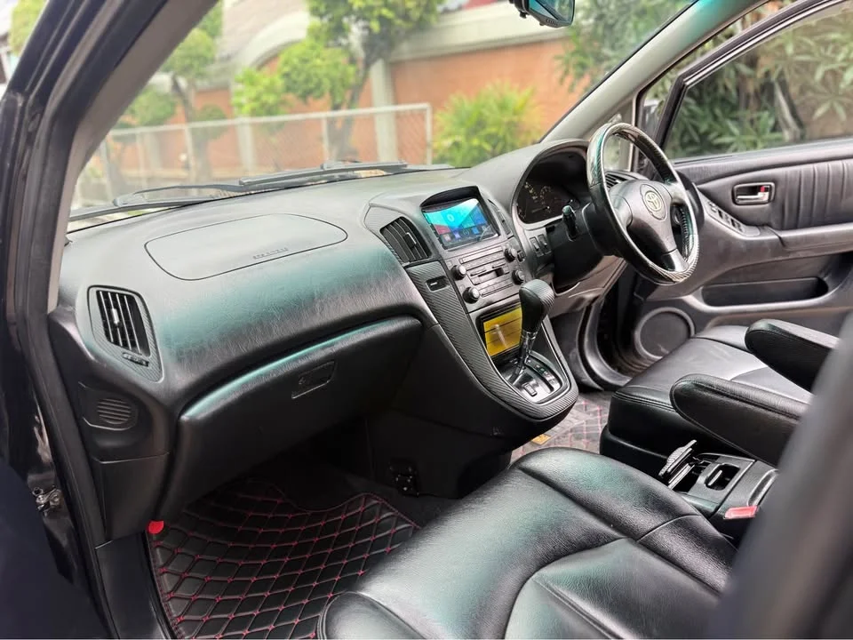 2001 Toyota Harrier I 3