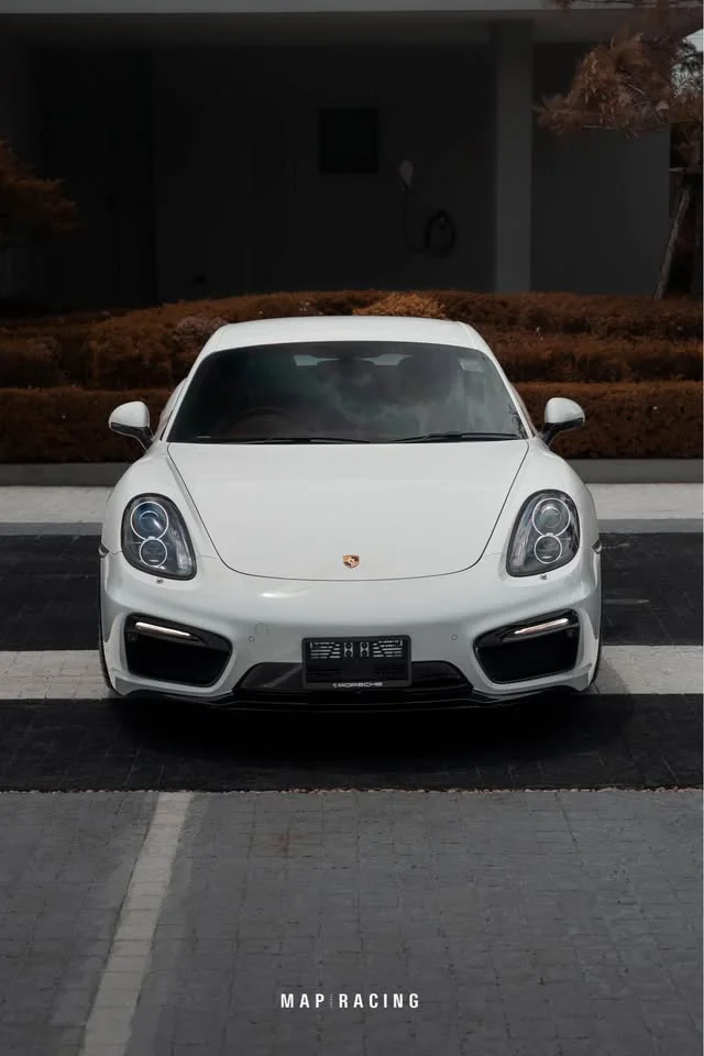 2013 Porsche Boxster and Cayman III 2