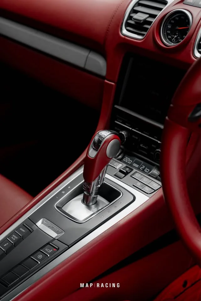 2013 Porsche Boxster and Cayman III 3