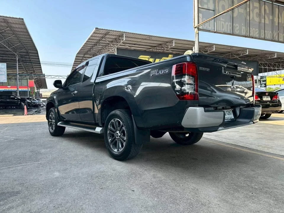 2018 Mitsubishi Triton V 3
