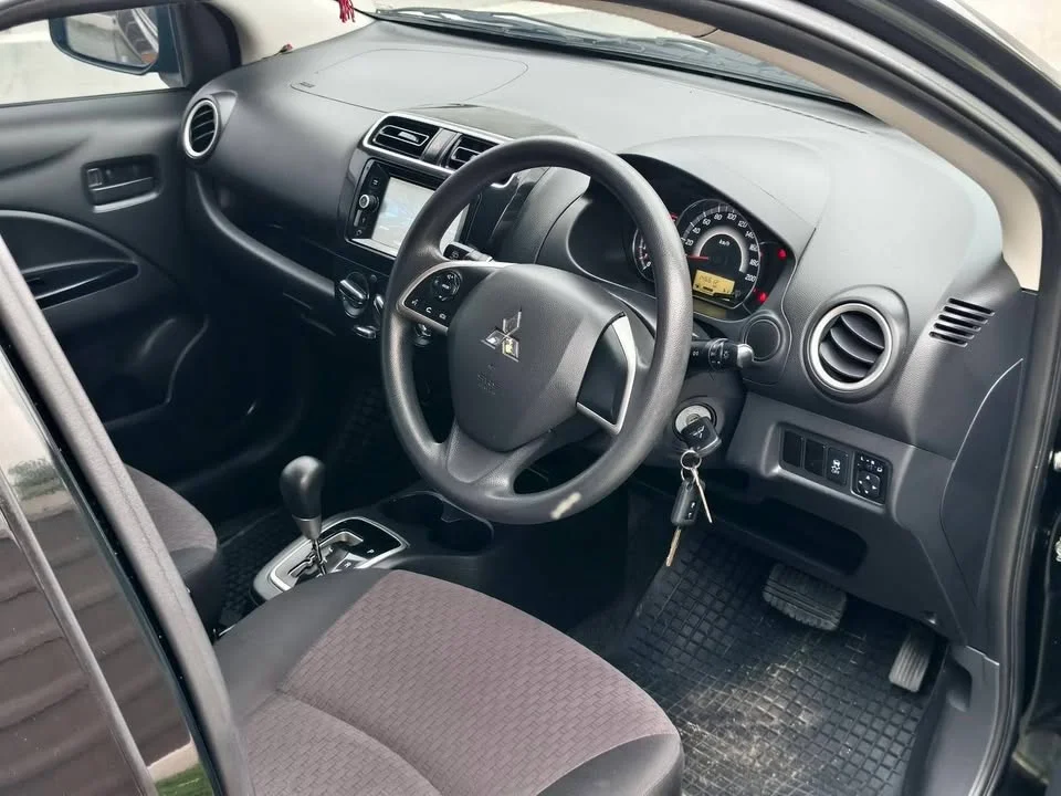 2017 Mitsubishi Mirage VI 3