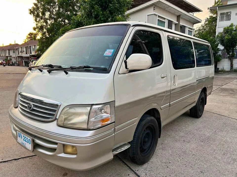 2002 Toyota Commuter IV (H100) 2