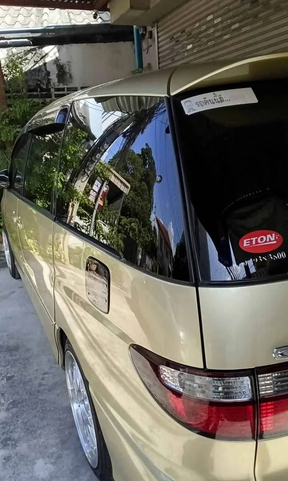 2002 Toyota Estima II 3