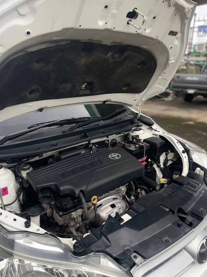 2015 Toyota Yaris III 2