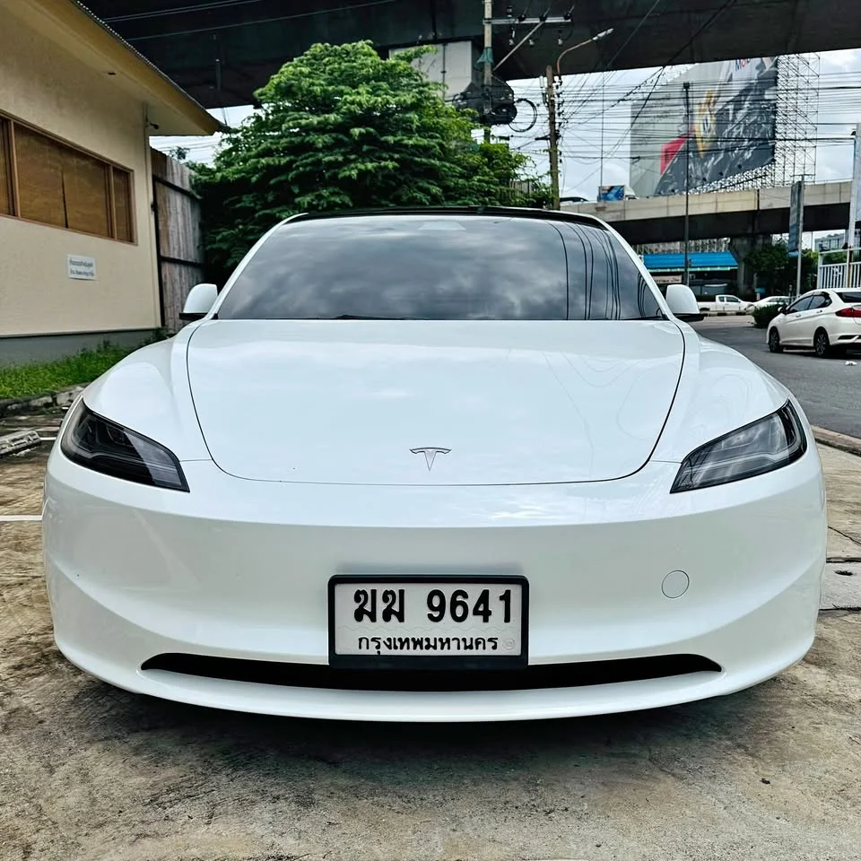 2025 Tesla Model 3 2