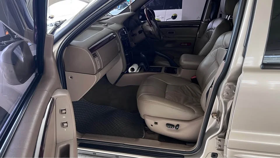 2001 Jeep Grand Cherokee WJ 2