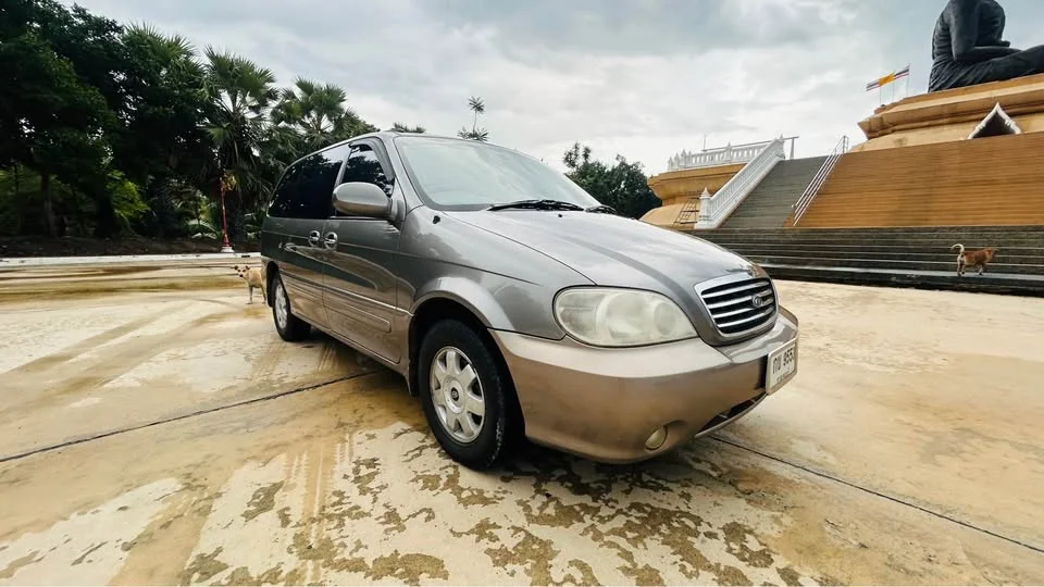 2004 Kia Carnival I 2