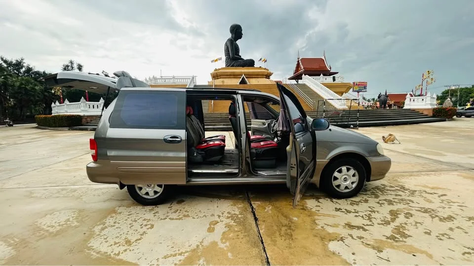 2004 Kia Carnival I 3
