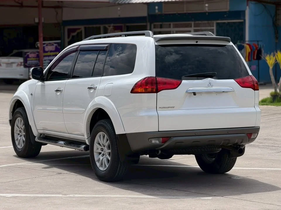 2013 Mitsubishi Pajero Sport II 2
