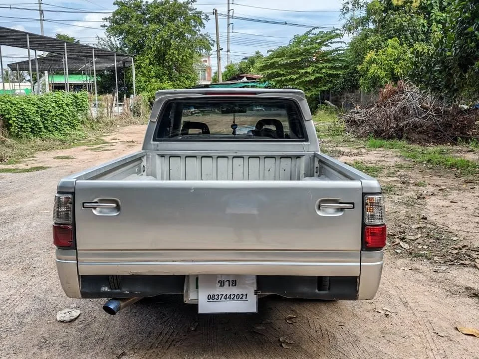 1993 Isuzu TFR III 2
