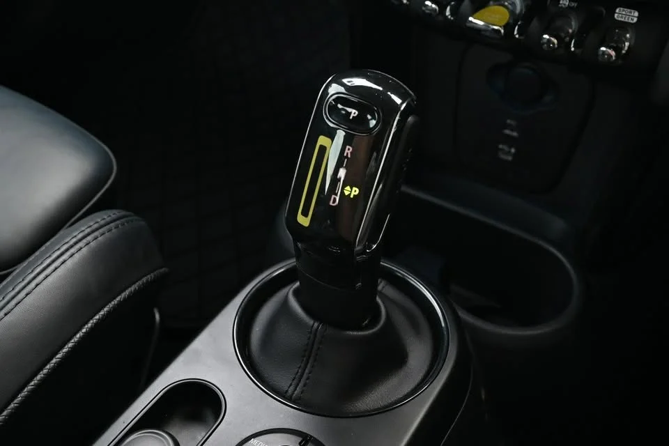 2022 Mini Hatch  III 2