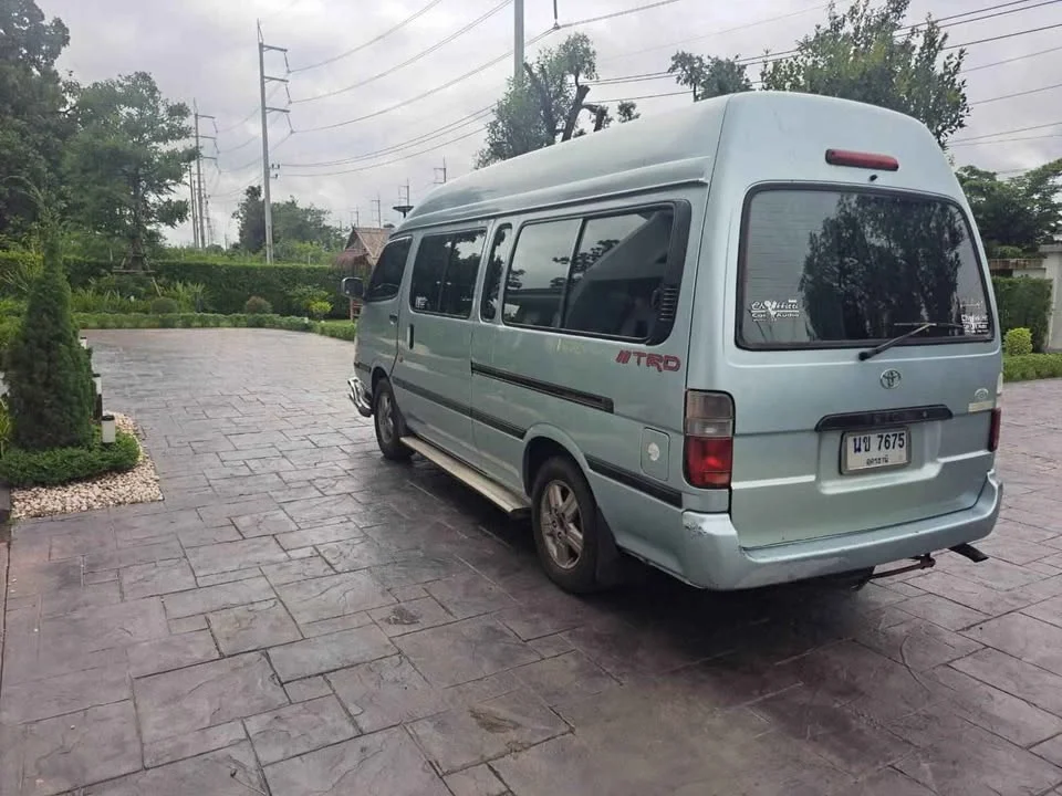 2004 Toyota Commuter IV (H100) 3