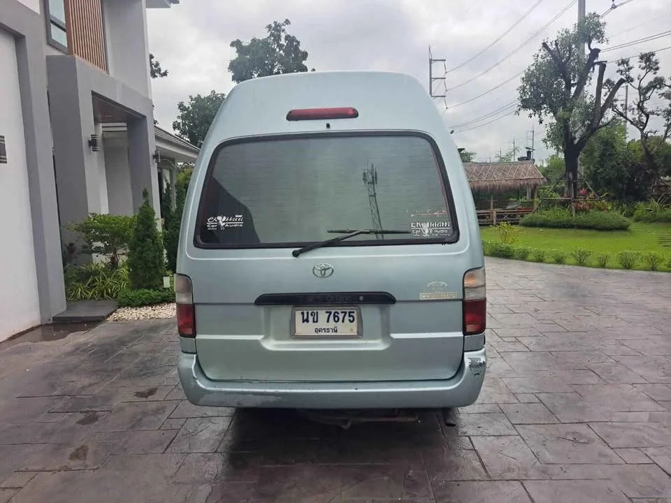 2004 Toyota Commuter IV (H100) 2